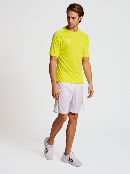 hmlCORE XK CORE POLY T-SHIRT S/S, BLAZING YELLOW, model