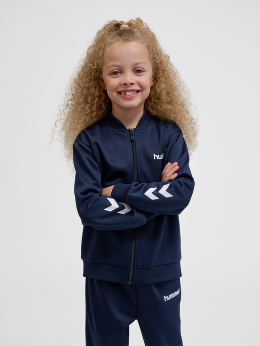 hmlTUKAS TRACKSUIT, BLACK IRIS, model