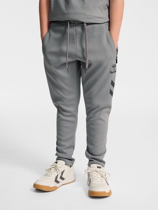 hmlCIMA 2.0 PANTS KIDS, ALLOY, model
