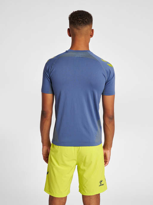 hmlLEAD PRO SEAMLESS TRN JRS, DARK DENIM, model