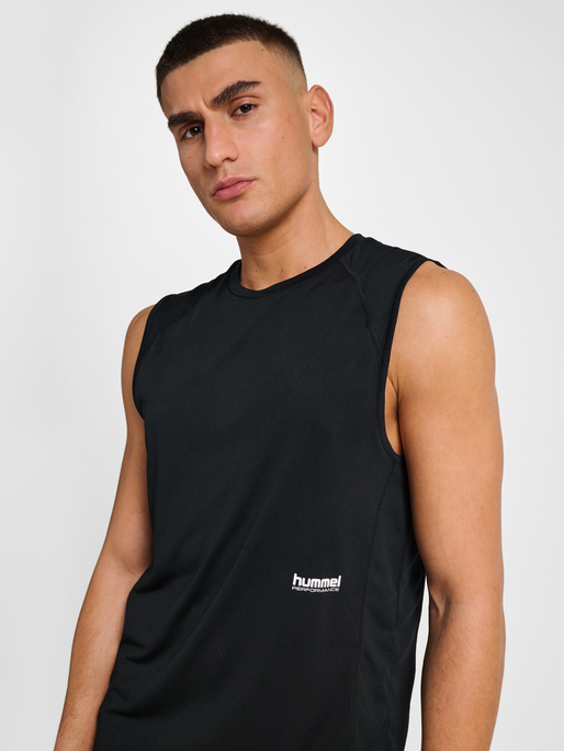 hmlPULSE WORKOUT TANK TOP, BLACK, model