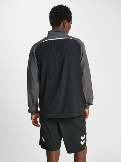 hmlLEAD 2.0 WOVEN JACKET, BLACK/ASPHALT, model