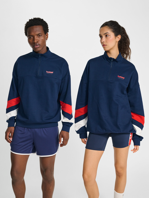 hmlOVERSIZED HALFZIP SPORTSWEAR, DRESS BLUES, model