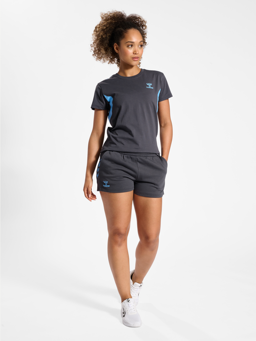 hmlSTALTIC COTTON SHORTS WOMAN, 1025, model