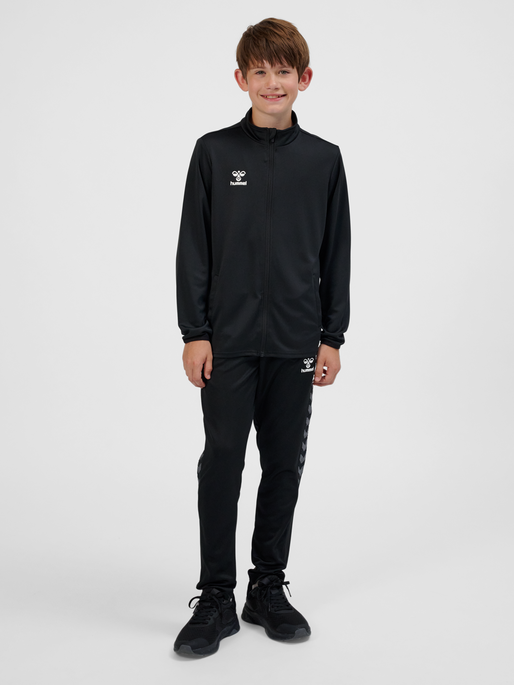 hmlESSENTIAL TRACK JACKET KIDS, BLACK, model