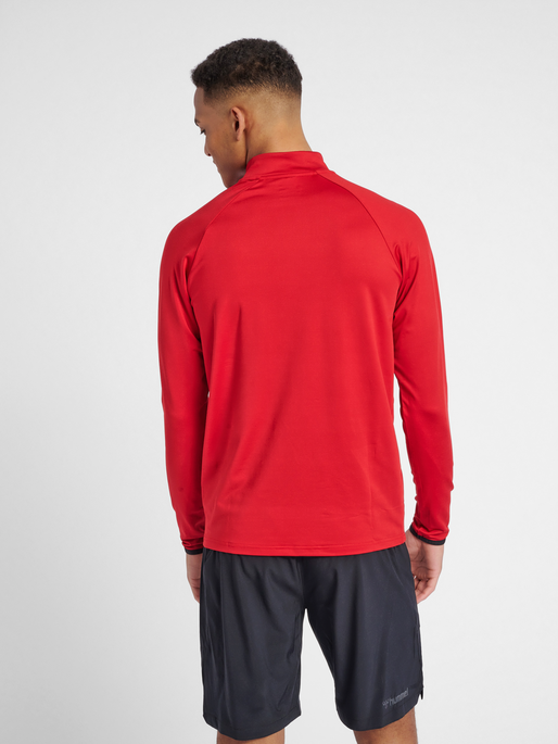 hmlAUTHENTIC PRO HALF ZIP SWEAT, CHILI PEPPER, model