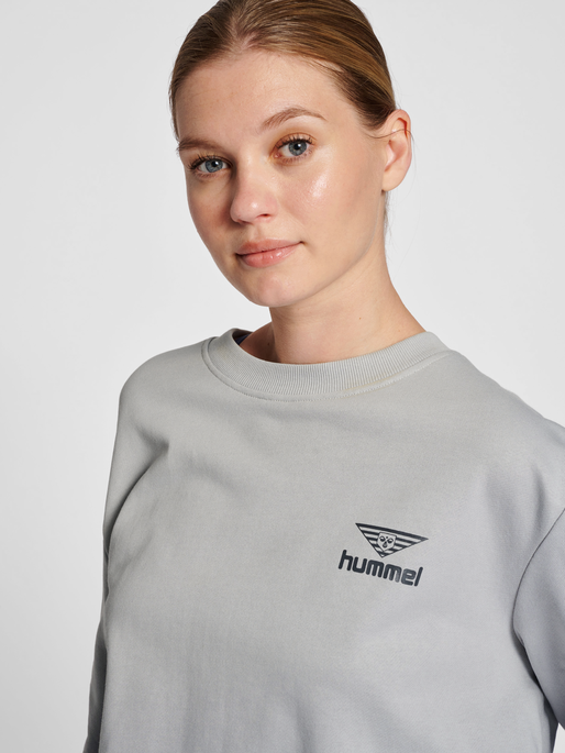 hmlLGC LOYALTY SWEATSHIRT, 2399, model