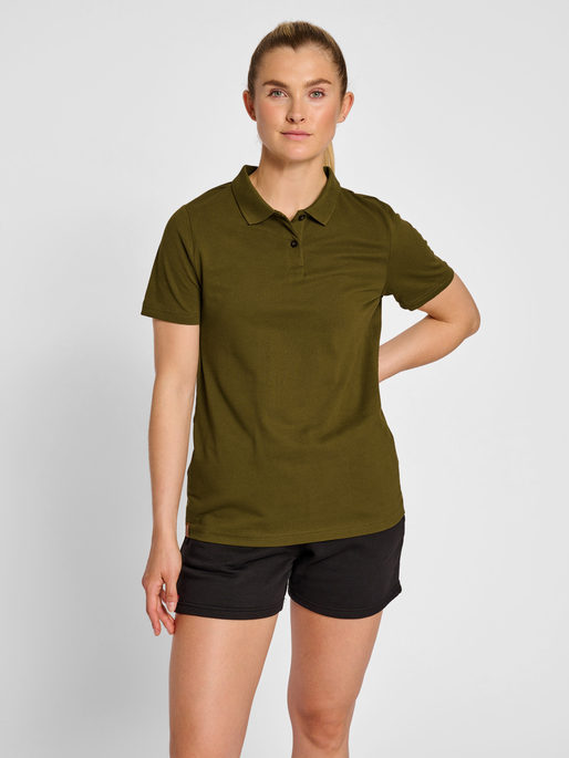 hmlRED CLASSIC POLO WOMAN, DARK OLIVE, model