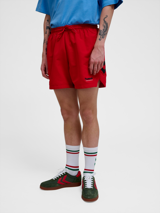 hmlNED SWIM SHORTS, BARBADOS CHERRY, model