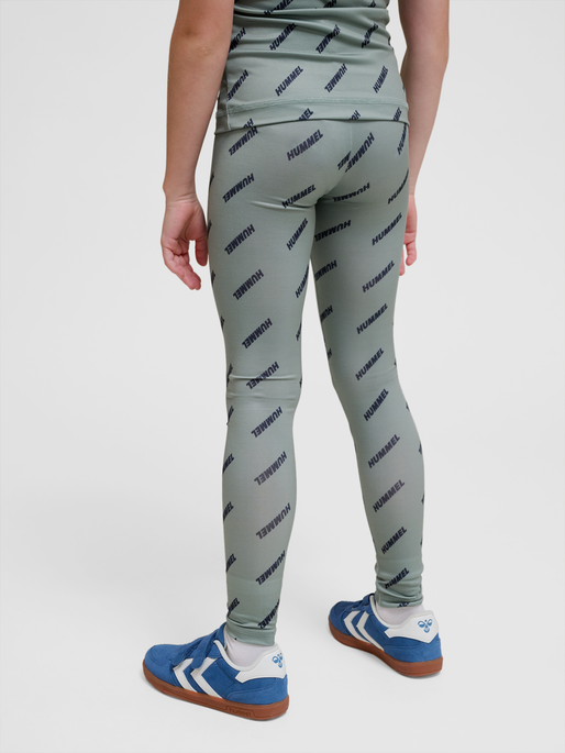 hmlSILJE TIGHTS, ICEBERG GREEN, model