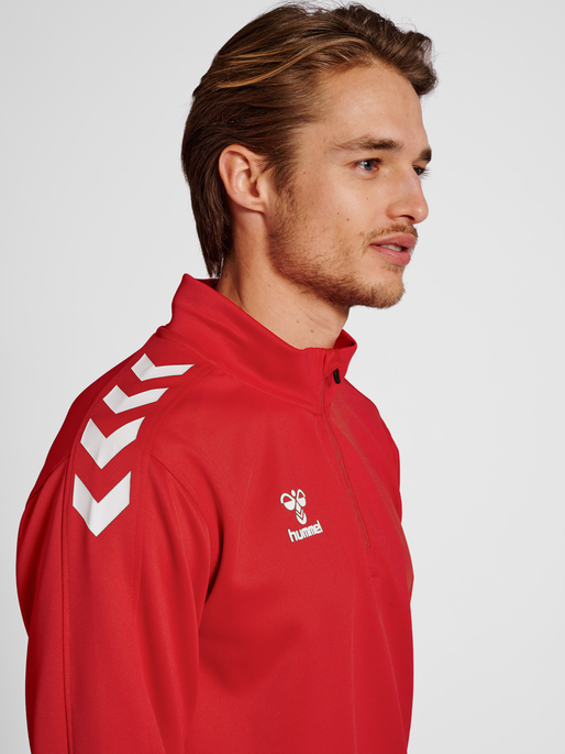 hmlCORE XK HALF ZIP POLY SWEAT, TRUE RED, model