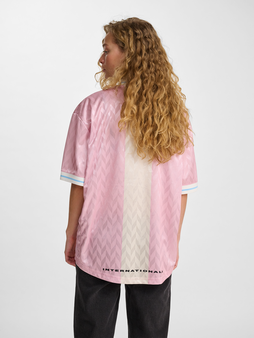 hmlLOOSE FB JERSEY S/S, WINSOME ORCHID, model