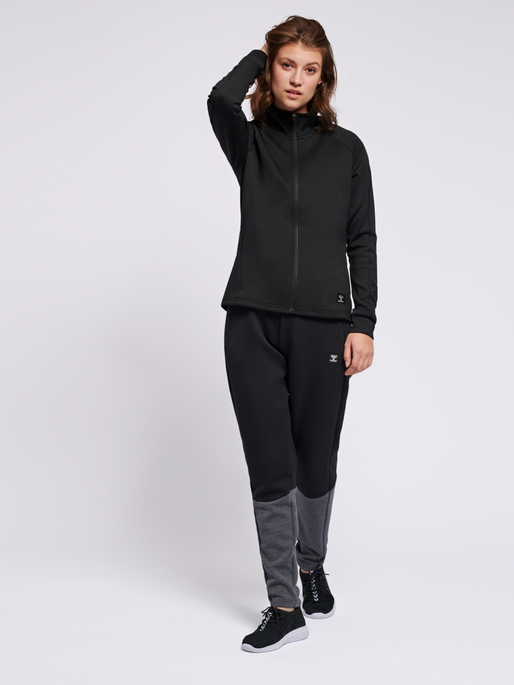 hmlESSI ZIP JACKET , BLACK, model