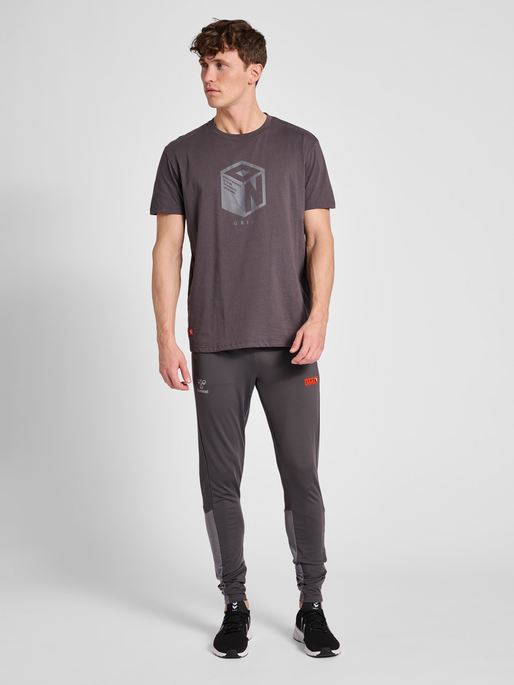 hmlPRO GRID TRAINING PANTS, 2166, model
