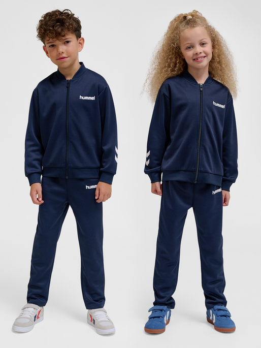 hmlTUKAS TRACKSUIT, BLACK IRIS, model