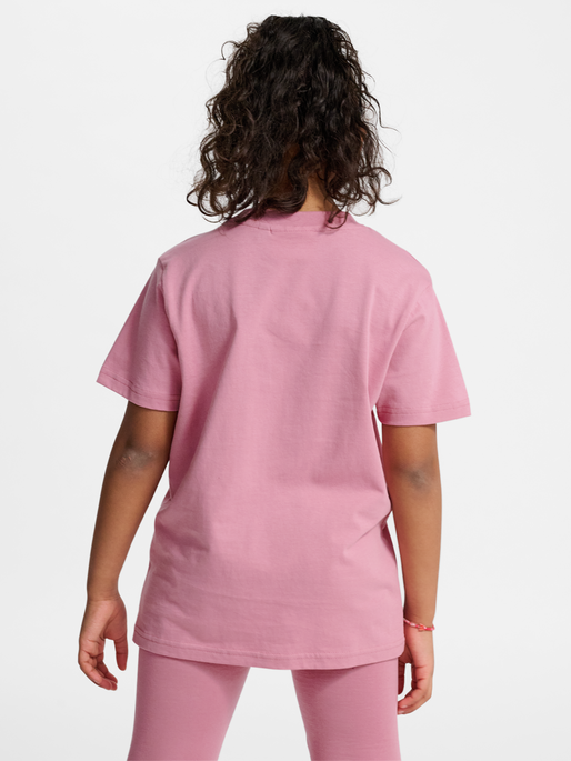 hmlJR BASE T-SHIRT S/S, POLIGNAC, model