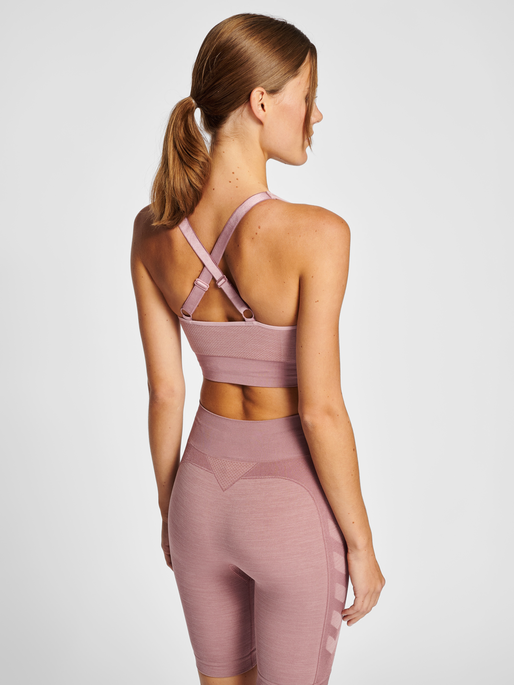 hmlCLEA SEAMLESS  SPORTS TOP, WOODROSE/ROSE TAUPE MELANGE, model
