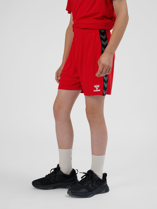 hmlAUTHENTIC PL SHORTS KIDS, TRUE RED, model