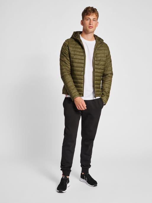 hmlRED QUILTED HOOD JACKET, DARK OLIVE, model