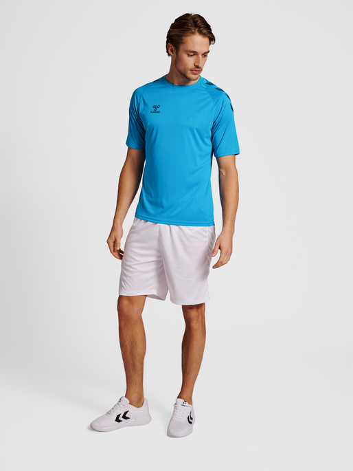 hmlCORE XK CORE POLY T-SHIRT S/S, BLUE DANUBE, model