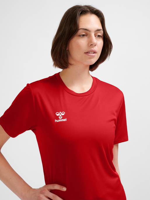 hmlESSENTIAL JERSEY S/S WOMAN, TRUE RED, model