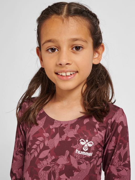 hmlFREJA GYMSUIT, 4338, model