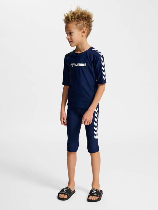 hmlFIJI SWIM TEE, NAVY BLAZER, model