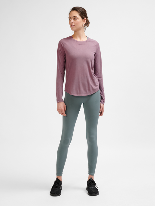 hmlMT VANJA T-SHIRT L/S, GRAPE SHAKE, model