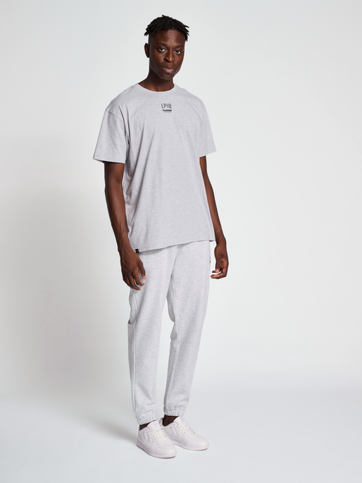 hmlLP10 BOXY T-SHIRT, 2010, model