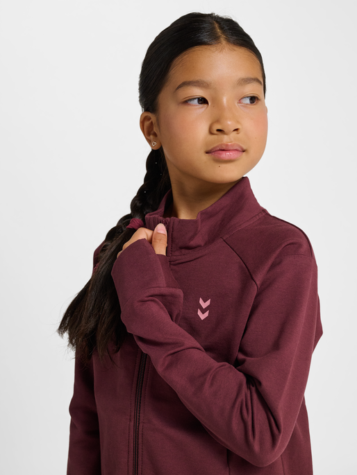 hmlJR SOFT ZIP JACKET, VINEYARD WINE, model