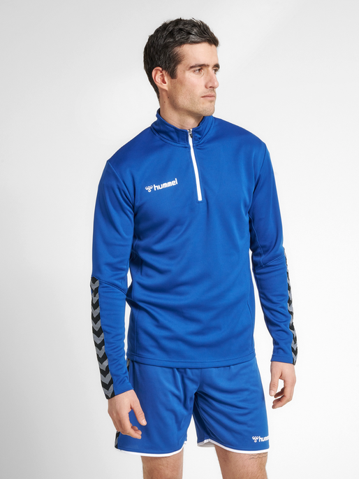 hmlAUTHENTIC HALF ZIP SWEATSHIRT, TRUE BLUE, model