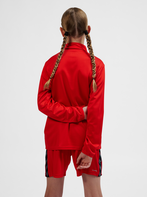 hmlESSENTIAL HALF-ZIP KIDS, TRUE RED, model