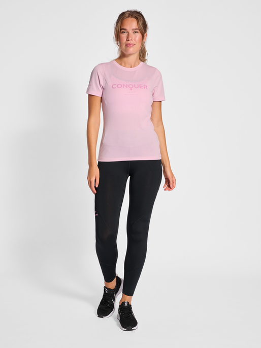 nwlSB S/S RUNNING T-SHIRT WO, PINK LADY, model