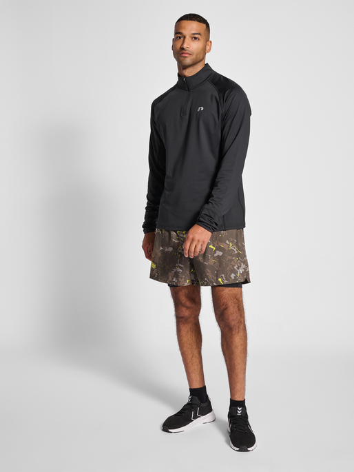 nwlLAKEWOOD 1/2 ZIP L/S MEN, BLACK, model