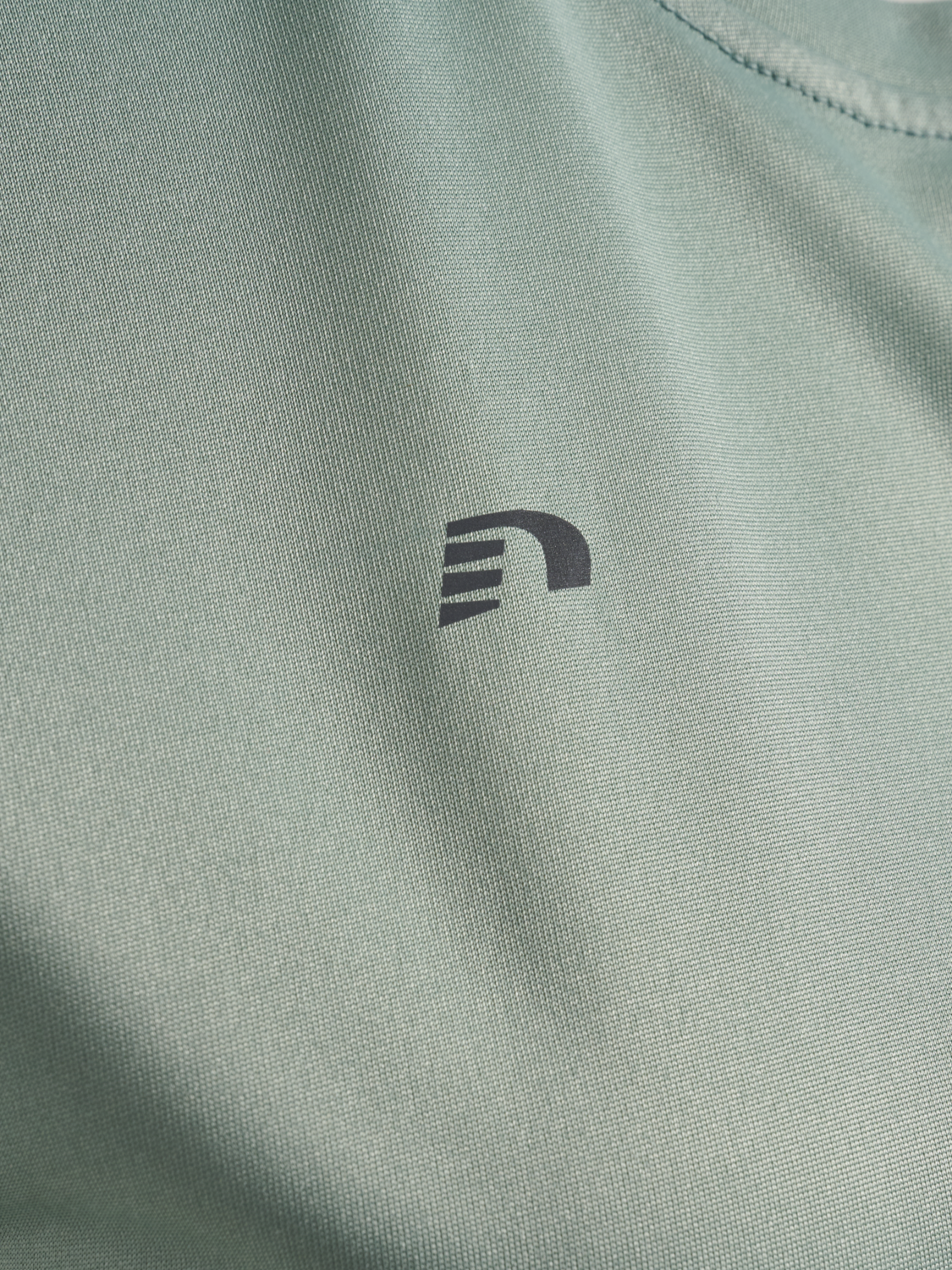 nwlBEAT W T-SHIRT, GREEN MILIEU, packshot