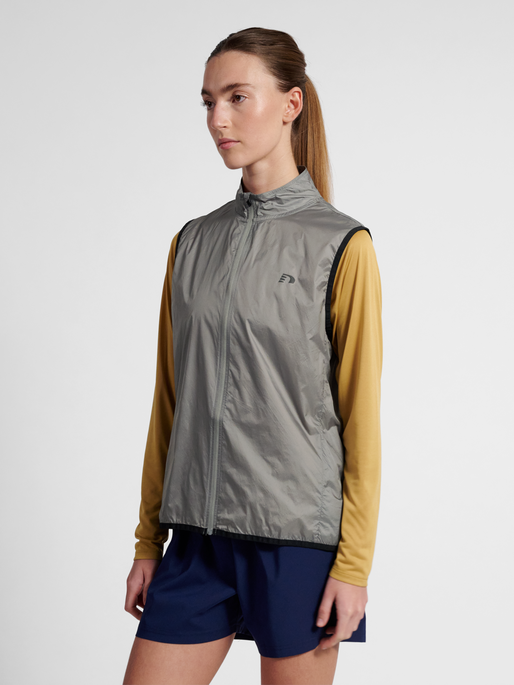 nwlPACKABLE TRAIL W VEST, TITANIUM, model