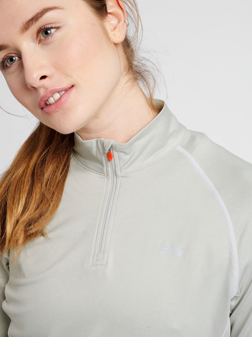 WOMEN 1/2 ZIP L/S, OYSTER MUSHROOM MELANGE, model